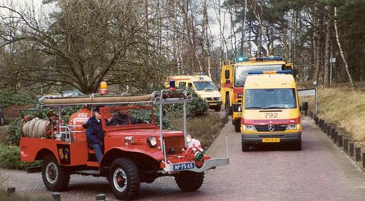 2001-02 Arie met FLO-1.jpg